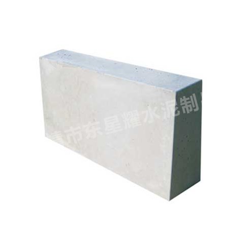 深色與淺色流水石在吸熱性上有何不同？選擇時需結(jié)合哪些環(huán)境因素綜合考量？